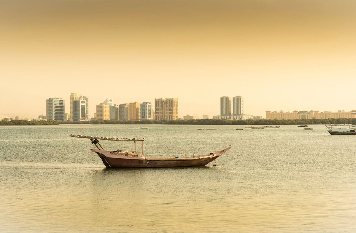Al Qawasim Corniche.jpg