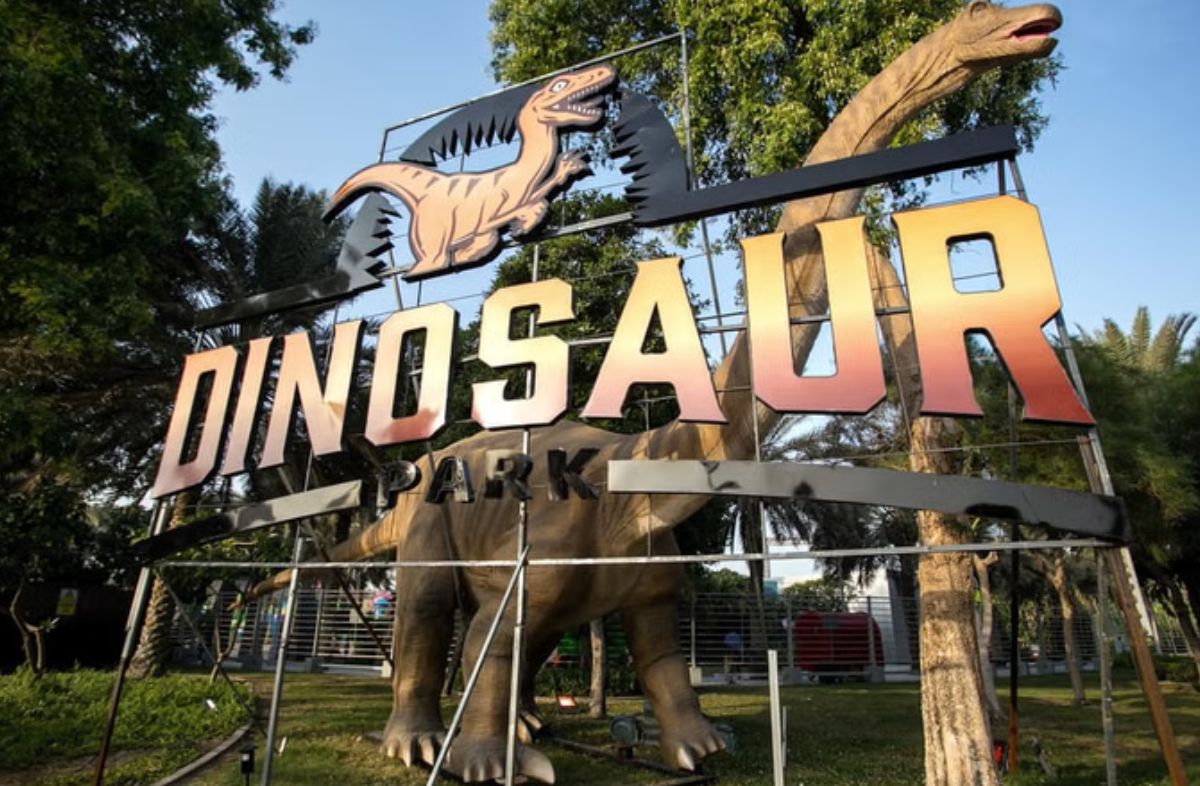 Dubai Dinosaur Park.jpg