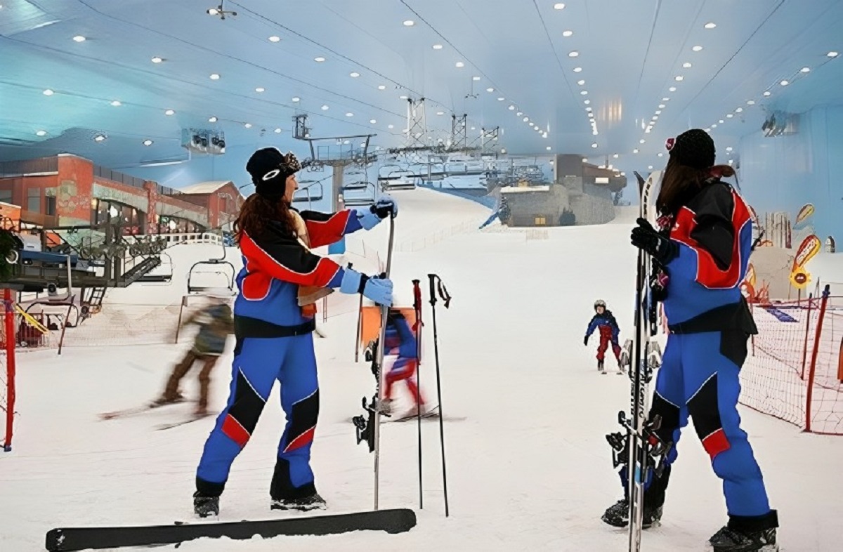 Ice Rink Dubai Mall.jpg
