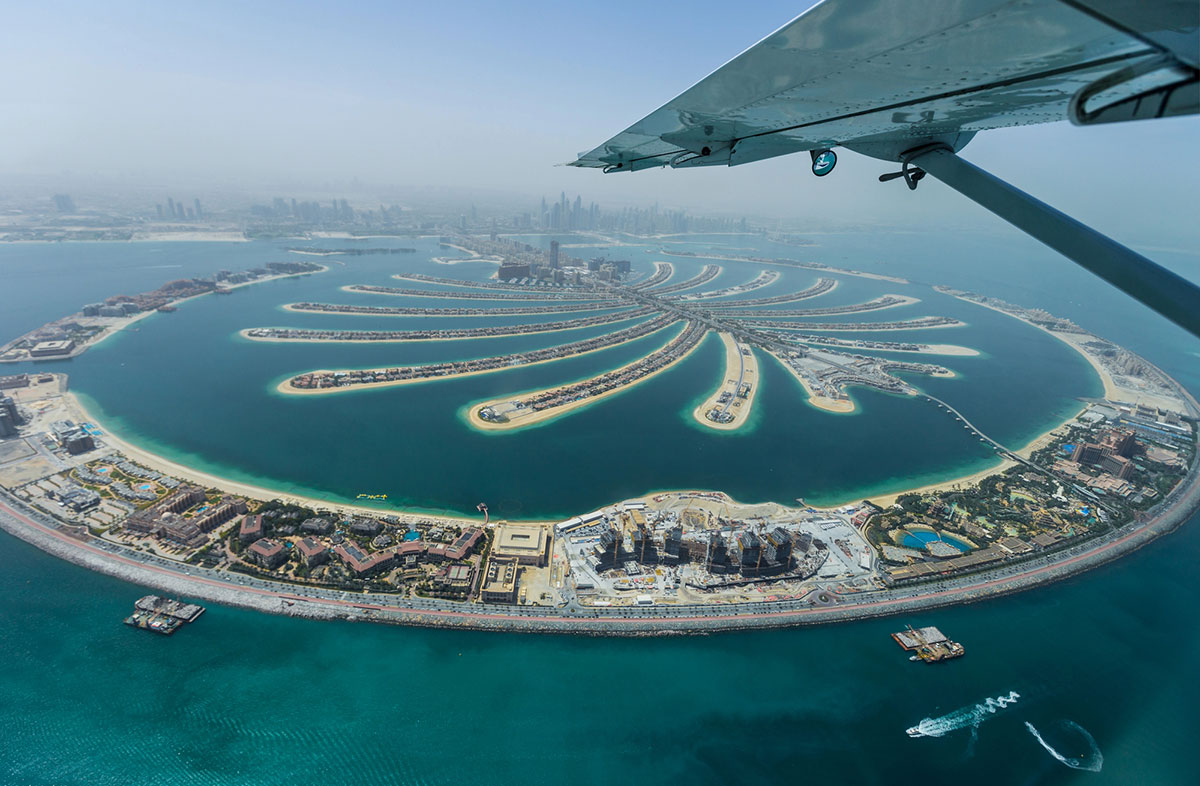 Palm Island Dubai Skyline.jpg