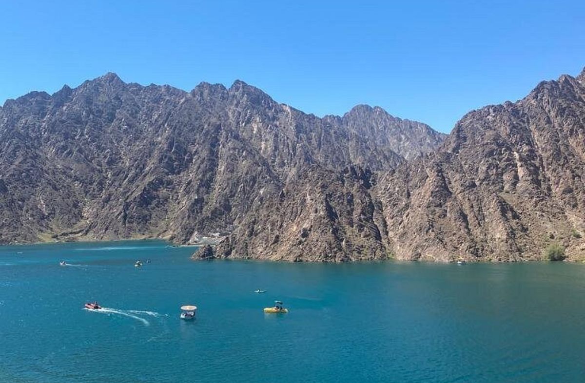 Hatta Dam Mountain Background